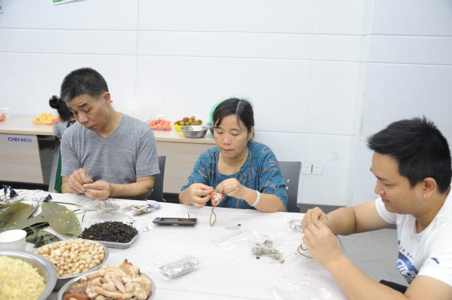 高端拉床,专用机床,内拉床,外拉床,数控机床,自动化生产线,工业机器人 高端拉床,专用机床,内拉床,外拉床,数控机床,自动化生产线,工业机器人