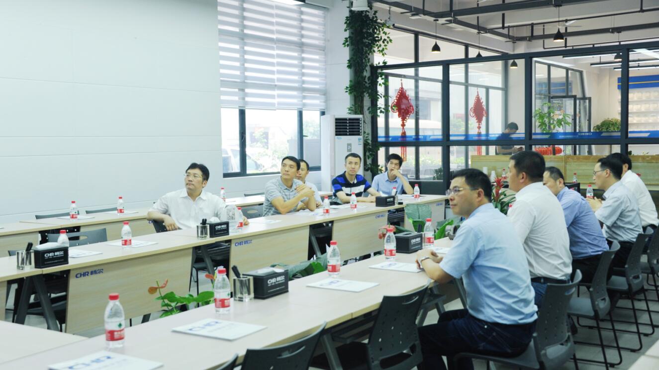 高端拉床,专用机床,内拉床,外拉床,数控机床,自动化生产线,工业机器人,拉床,拉刀,自动化