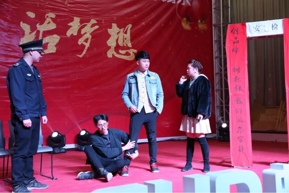 高端拉床,专用机床,内拉床,外拉床,数控机床,自动化生产线,工业机器人,拉床,拉刀,自动化 高端拉床,专用机床,内拉床,外拉床,数控机床,自动化生产线,工业机器人,拉床,拉刀,自动化