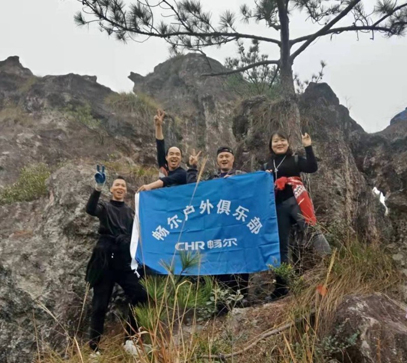 拉床,拉刀,自动化,高端拉床,专用机床,内拉床,外拉床,数控机床,自动化生产线,工业机器人