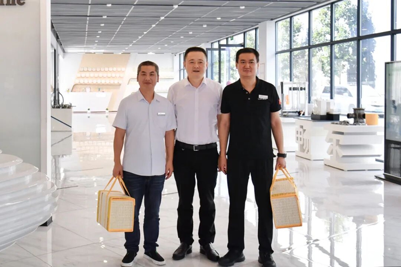 拉床,拉刀,自动化,高端拉床,专用机床,内拉床,外拉床,数控机床,自动化生产线,工业机器人